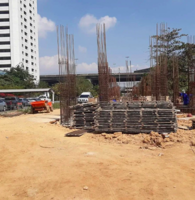 เตรียมพื้นที่เพื่อเทคอนกรีตคานชั้น1 อพาร์ทเม้นท์6ชั้น บางนา